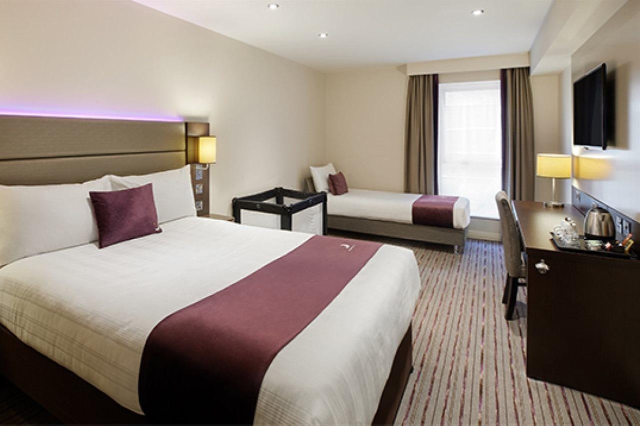 Premier Inn Liverpool Extérieur photo